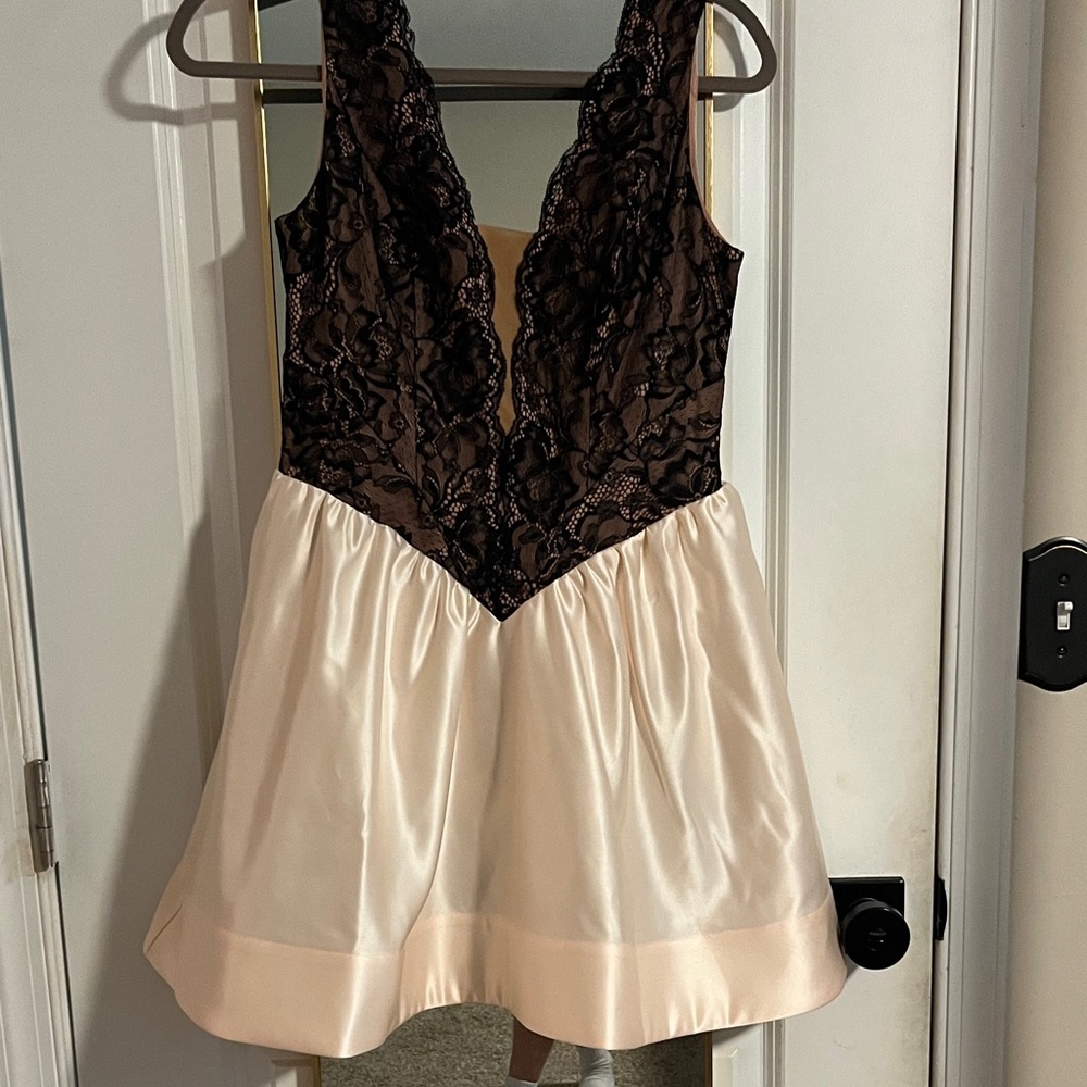 Maeve (Anthropologie) Black and Cream Lace Dress